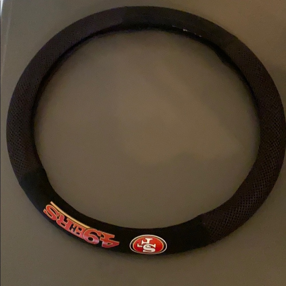 SF 49ers steering wheel cover